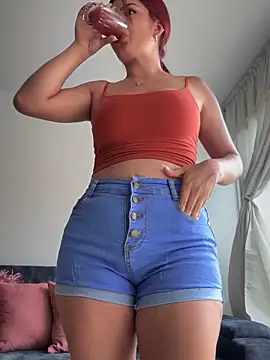 Snapshot of LINDA_PATTY94 chatting on 01.28.25 LINDA PATTY94 online show from 01.28.25