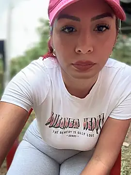 Snapshot of LINDA_PATTY94 chatting on 03.08.25 LINDA PATTY94 online show from 03.08.25