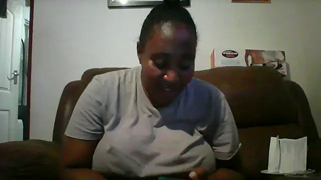 Snapshot of ebonytitts4u chatting on 02.06.25 ebonytitts4u online show from 02.06.25