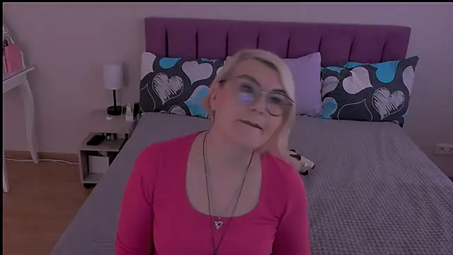 sabrinamacmarren online show from 02.16.25