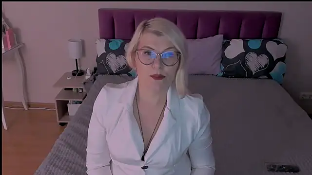 sabrinamacmarren online show from 02.26.25