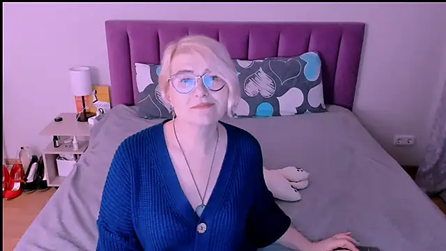 sabrinamacmarren online show from 10.03.25