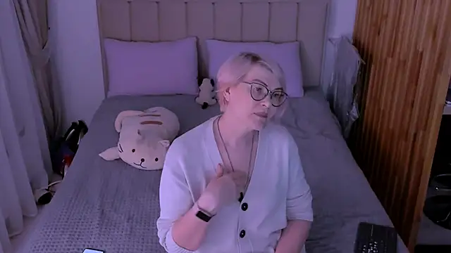 sabrinamacmarren online show from 03.16.26