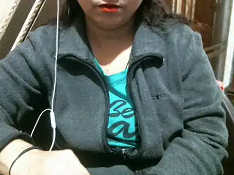 Snapshot of UrsMansi chatting on 01.08.25 UrsMansi online show from 01.08.25