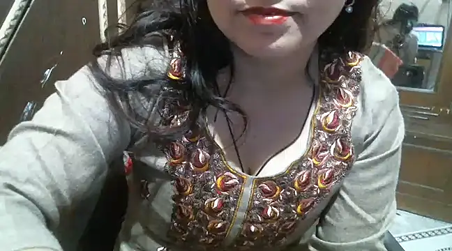 Snapshot of UrsMansi chatting on 02.24.25 UrsMansi online show from 02.24.25