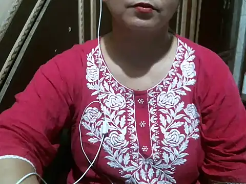 Snapshot of UrsMansi chatting on 09.09.25 UrsMansi online show from 09.09.25