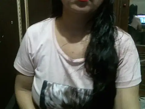 Snapshot of UrsMansi chatting on 10.06.25 UrsMansi online show from 10.06.25