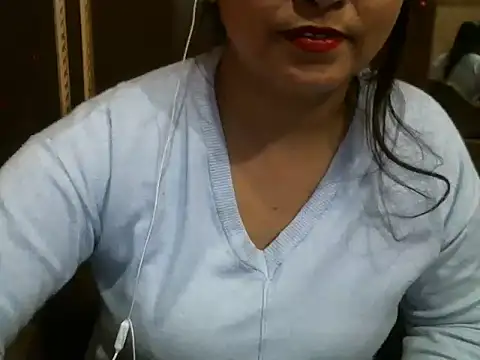 Snapshot of UrsMansi chatting on 11.19.25 UrsMansi online show from 11.19.25