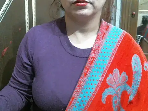 Snapshot of UrsMansi chatting on 11.24.25 UrsMansi online show from 11.24.25