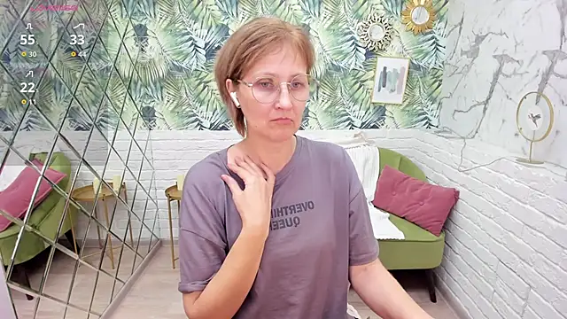 Paris Cherry online show from 12.04.25