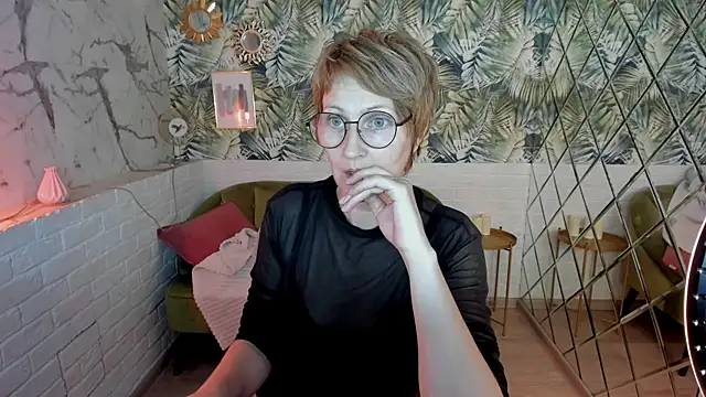 Paris Cherry online show from 08.05.26