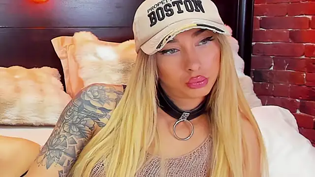 ChristynaRoss online show from 04.06.26