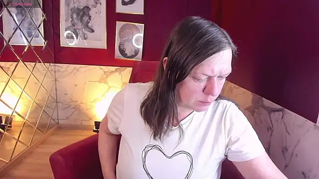 KellyPerfection online show from 03.05.26