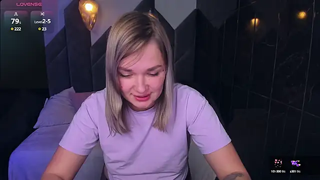 Snapshot of BellaDreamy chatting on 01.18.25 BellaDreamy online show from 01.18.25