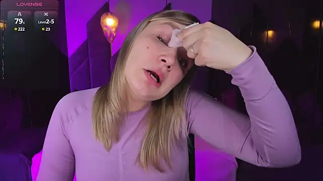 Snapshot of BellaDreamy chatting on 03.07.25 BellaDreamy online show from 03.07.25