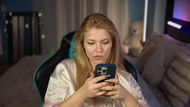 Snapshot of AnastasiaAniess chatting on 02.24.26 AnastasiaAniess online show from 02.24.26