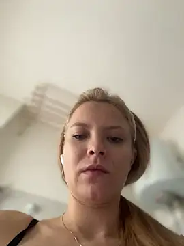 Snapshot of AnastasiaAniess chatting on 02.28.26 AnastasiaAniess online show from 02.28.26
