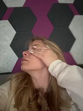 Snapshot of AnastasiaAniess chatting on 03.15.26 AnastasiaAniess online show from 03.15.26