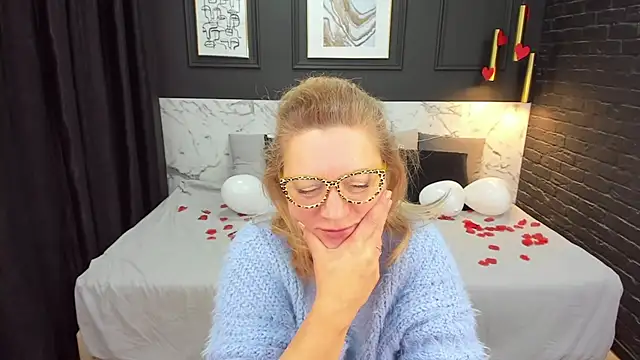 LeaPure online show from 02.15.25