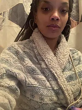 Rakiyahcharms online show from 12.15.24