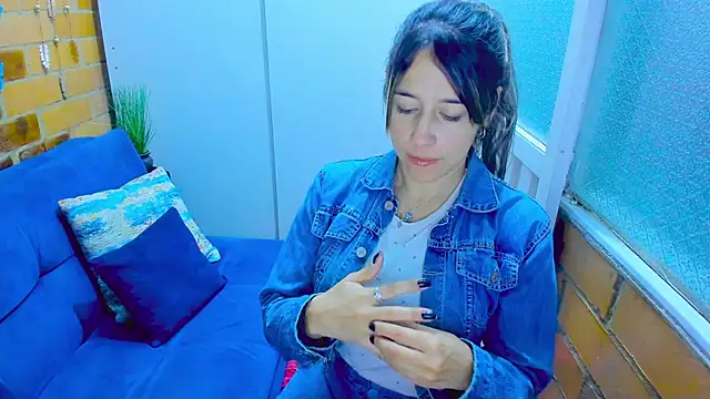 Snapshot of Penelope47 chatting on 01.25.25 Penelope47 online show from 01.25.25