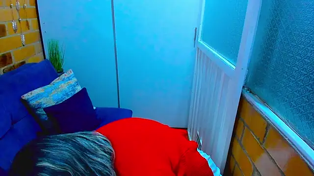 Snapshot of Penelope47 chatting on 02.04.25 Penelope47 online show from 02.04.25