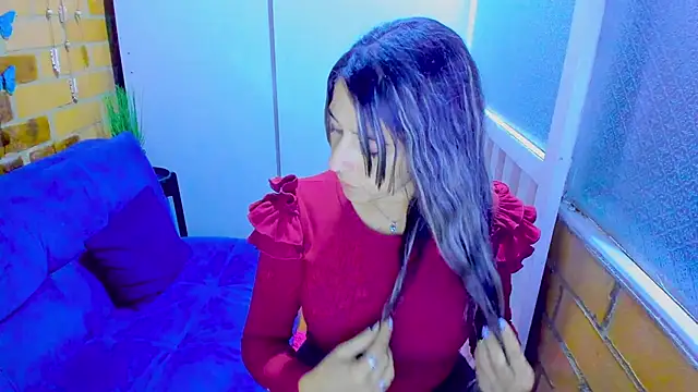 Snapshot of Penelope47 chatting on 02.12.25 Penelope47 online show from 02.12.25