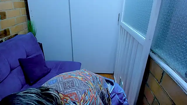 Snapshot of Penelope47 chatting on 03.04.25 Penelope47 online show from 03.04.25