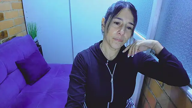 Snapshot of Penelope47 chatting on 03.11.25 Penelope47 online show from 03.11.25