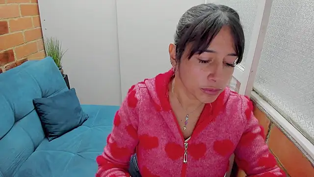 Snapshot of Penelope47 chatting on 10.04.25 Penelope47 online show from 10.04.25