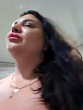 Snapshot of littleRikka chatting on 09.13.25 littleRikka online show from 09.13.25