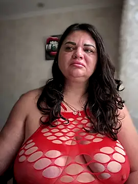 Snapshot of littleRikka chatting on 12.14.25 littleRikka online show from 12.14.25