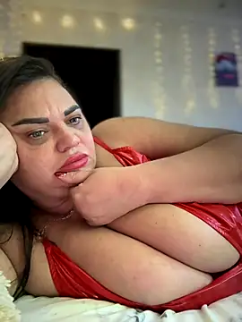 Snapshot of littleRikka chatting on 12.16.25 littleRikka online show from 12.16.25