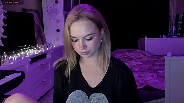 MaryDreaminess online show from 03.06.25