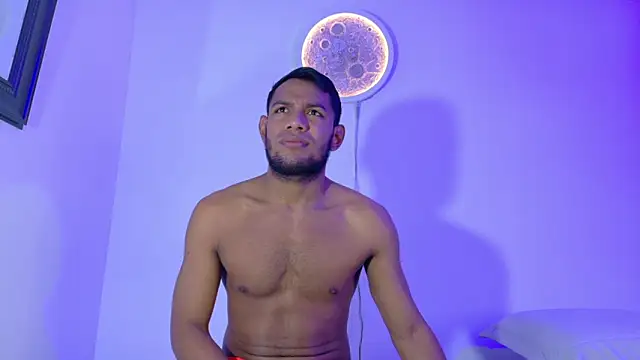 Snapshot of fantastic_couple_mens chatting on 10.03.25 fantastic couple mens online show from 10.03.25