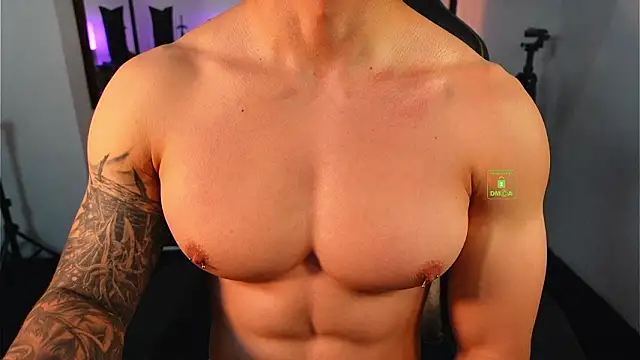 Snapshot of knimh chatting on 02.13.26 knimh online show from 02.13.26