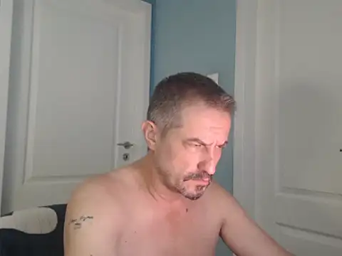 Snapshot of MisterFaithRO chatting on 07.27.26 MisterFaithRO online show from 07.27.26