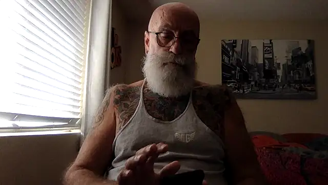 Snapshot of IamReady@xh chatting on 04.16.26 IamReadyxh online show from 04.16.26