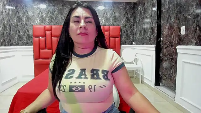 Snapshot of Imyourdirtymilf chatting on 10.03.25 Imyourdirtymilf online show from 10.03.25