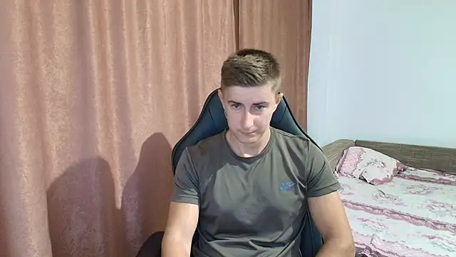 Snapshot of Todhorny9873 chatting on 02.17.25 Todhorny9873 online show from 02.17.25