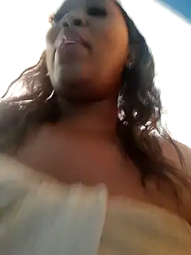 SWEETDOLLY29XX online show from 01.18.25