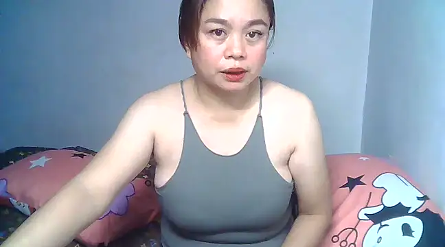 Snapshot of Kariebabe chatting on 12.10.24 Kariebabe online show from 12.10.24