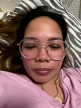 BURBERRY69 online show from 10.04.25