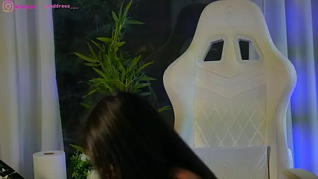 perfectt33n online show from 12.04.24