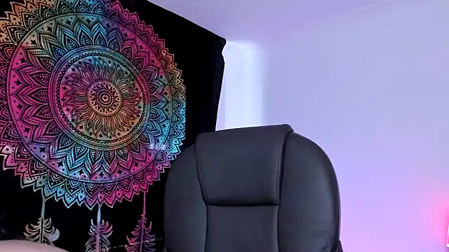 HazelKush online show from 02.02.25