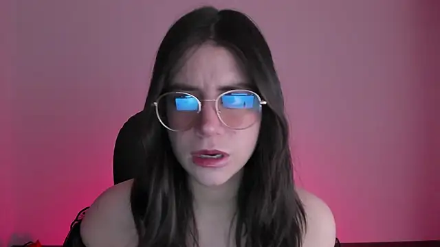 HazelKush online show from 10.22.25