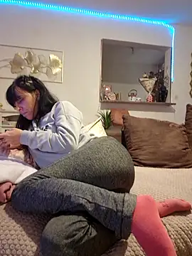 misscectito13 online show from 03.21.25