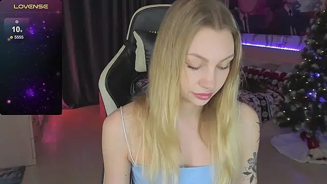 BiMolly online show from 02.24.25