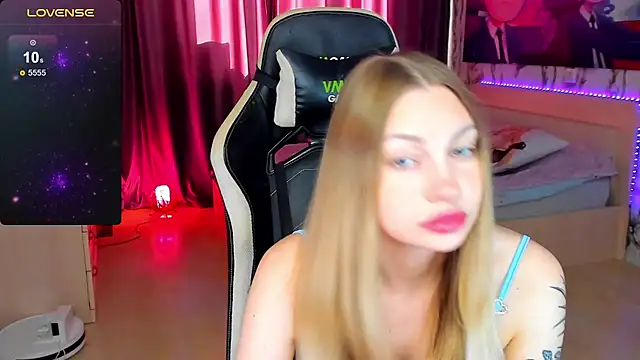 BiMolly online show from 09.11.25