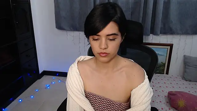 mia collins x online show from 05.31.26